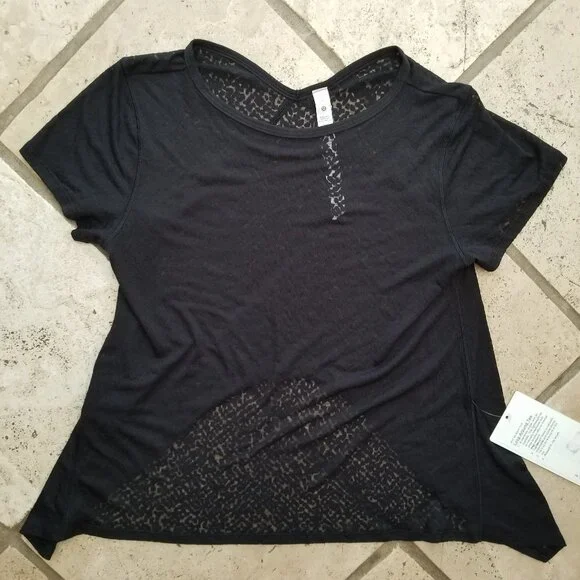 Lululemon Loop Around Tee - Picture 5 of 8